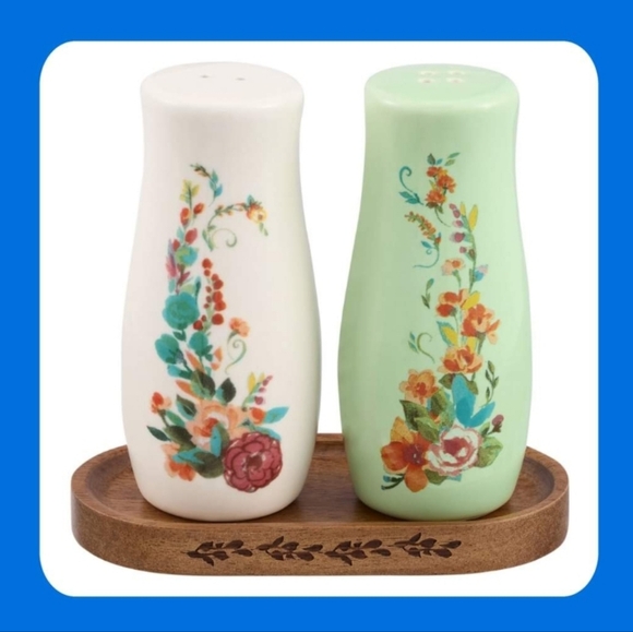 🎁 New Pioneer Woman Salt & Pepper Shakers with Tray - Picture 1 of 9